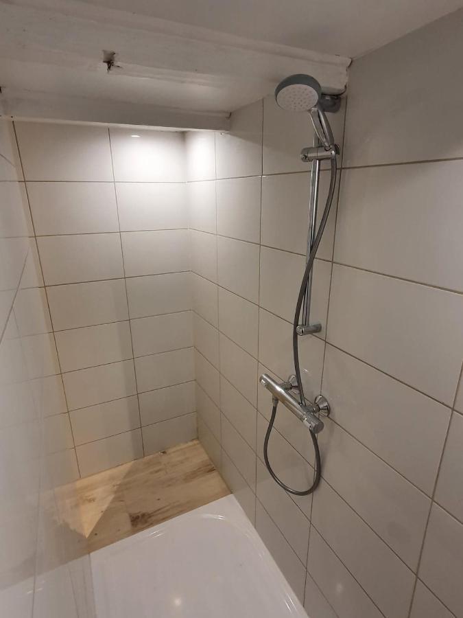 Logement Chaleureux Avec Parking Gratuit Oyre Bagian luar foto